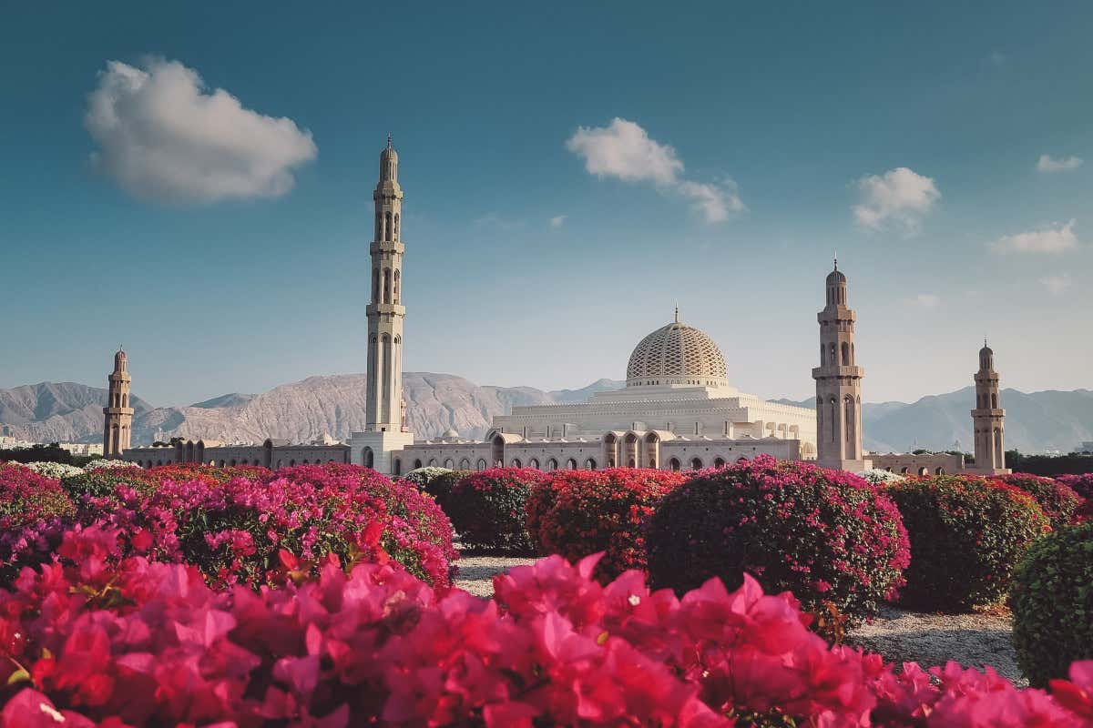 5 Agenzie di Viaggio per l'Oman: Come Scoprire la Perla d'Arabia 5 Agenzie di Viaggio per l'Oman: Come Scoprire la Perla d'Arabia