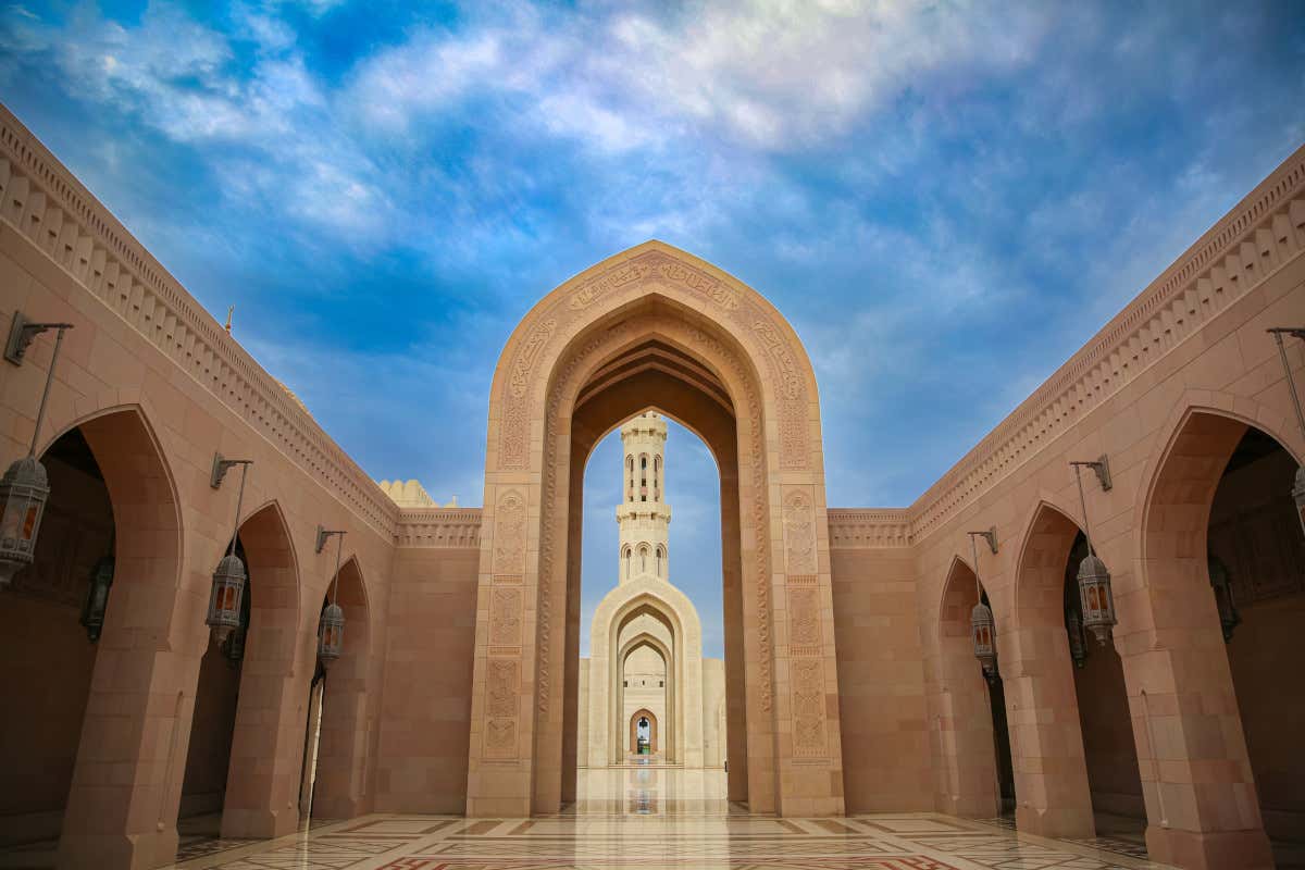 5 Agenzie di Viaggio per l'Oman: Come Scoprire la Perla d'Arabia 5 Agenzie di Viaggio per l'Oman: Come Scoprire la Perla d'Arabia