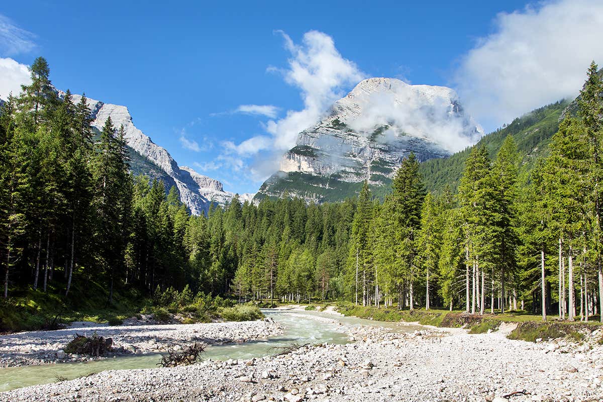 La Val di Fanes attraversata dal Travenanzes