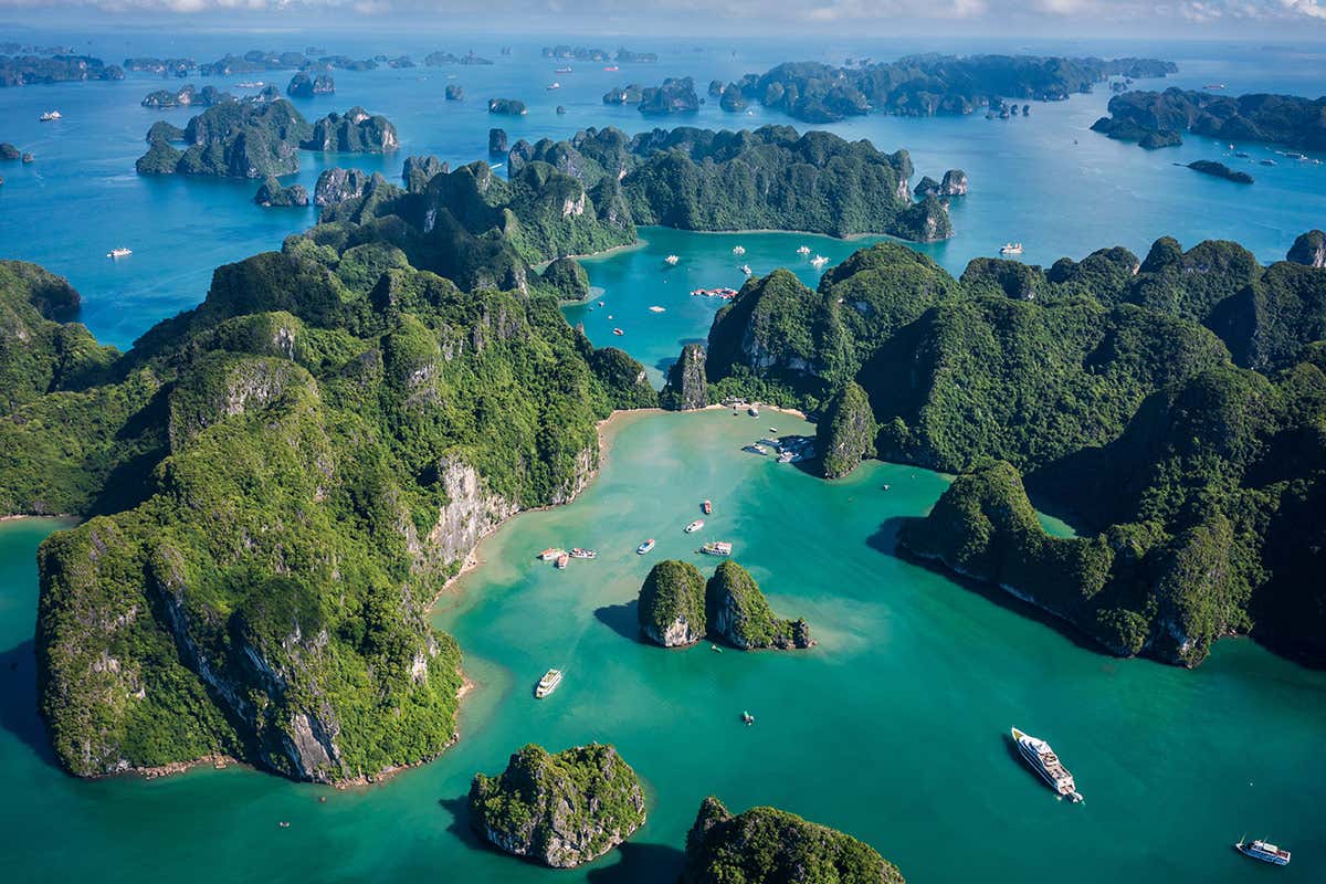 Tra lanterne, baie mitiche e resort da sogno. Ecco perché il Vietnam è oggi la meta perfetta