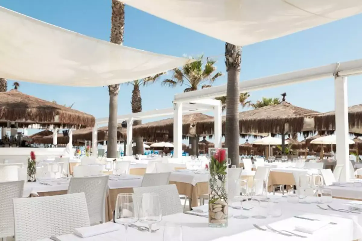 Shada Beach Club in riva al mare Aldo Ascani si riprende il mondo della notte