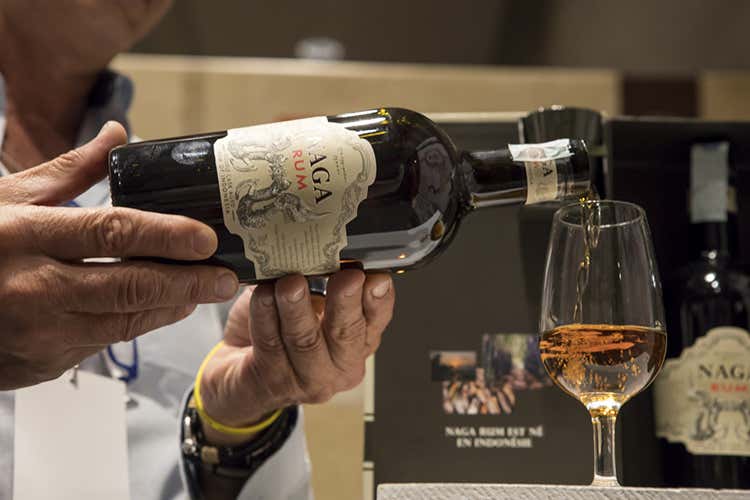 Non solo competizioni ma anche diverse degustazioni con il rum sempre al centro (Best signature cocktail Premiato il Daiquiri Da Queen) Non solo competizioni ma anche diverse degustazioni con il rum sempre al centro (Best signature cocktail Premiato il Daiquiri Da Queen)