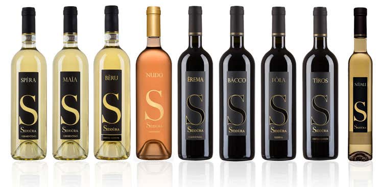 La collezione Sidd&ugrave;ra (Sidd&ugrave;ra, il vino che seduce)