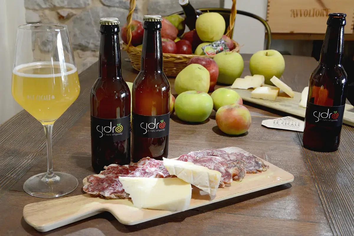I sidri di mela e pera prodotti da Valle della Frutta L'Oltrep&ograve; riscopre il sidro grazie all'Azienda agricola Valle della Frutta