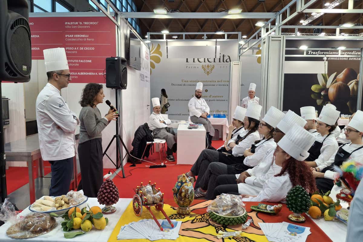 Quando l’abbigliamento horeca diventa sostenibile: la giacca Puck premiata ai Barawards Quando l’abbigliamento horeca diventa sostenibile: la giacca Puck premiata ai Barawards