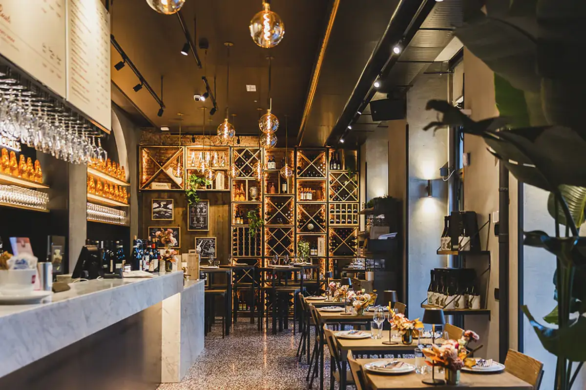 Il format di enoteca con cucina si &egrave; dimostrato resiliente alla crisi Signorvino, oltre un milione di bottiglie vendute nel 2021. E l'online corre