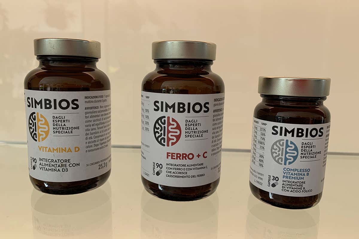 Cervello e intestino sono uniti nel logo di Simbios Dr. Schär presenta Simbios, per il benessere di intestino e mente Cervello e intestino sono uniti nel logo di Simbios Dr. Schär presenta Simbios, per il benessere di intestino e mente