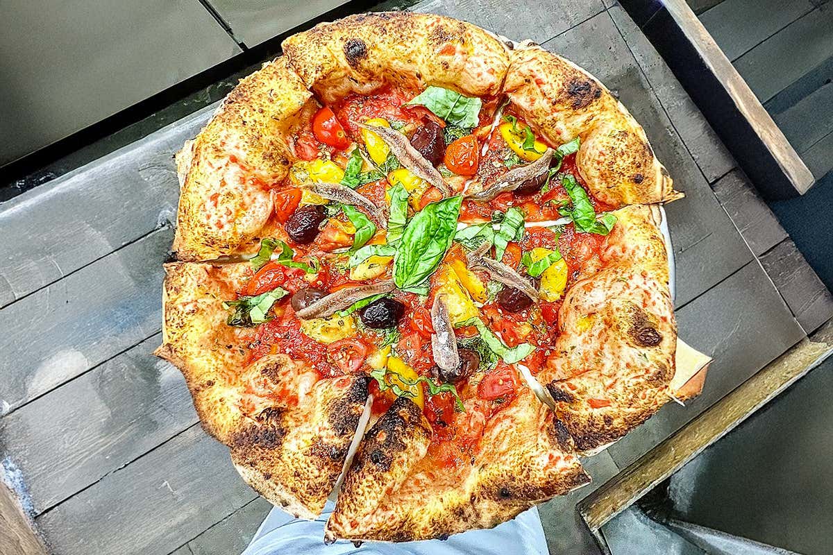 Cosa c'è dietro il “cornicione esplosivo” della pizza di Simeo 3.0