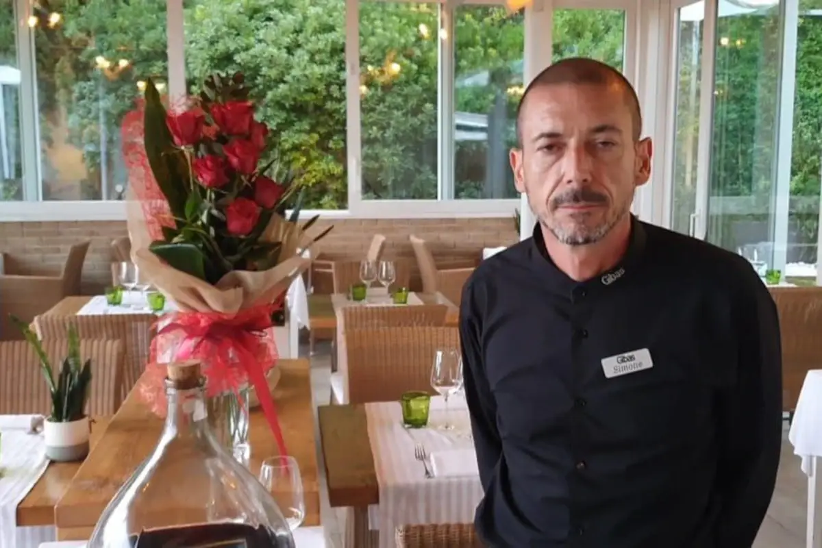 Simone Bacigalupo Simone Bacigalupo: il prestigio di un maestro di sala, partito come cameriere