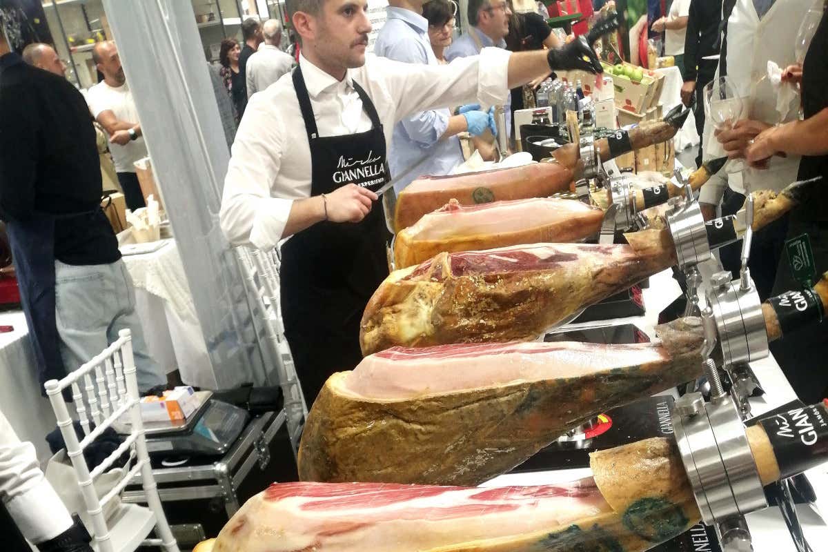 Le eccellenze enogastronomiche del Lazio al “Simposio trionfo del gusto” Le eccellenze enogastronomiche del Lazio al “Simposio trionfo del gusto”