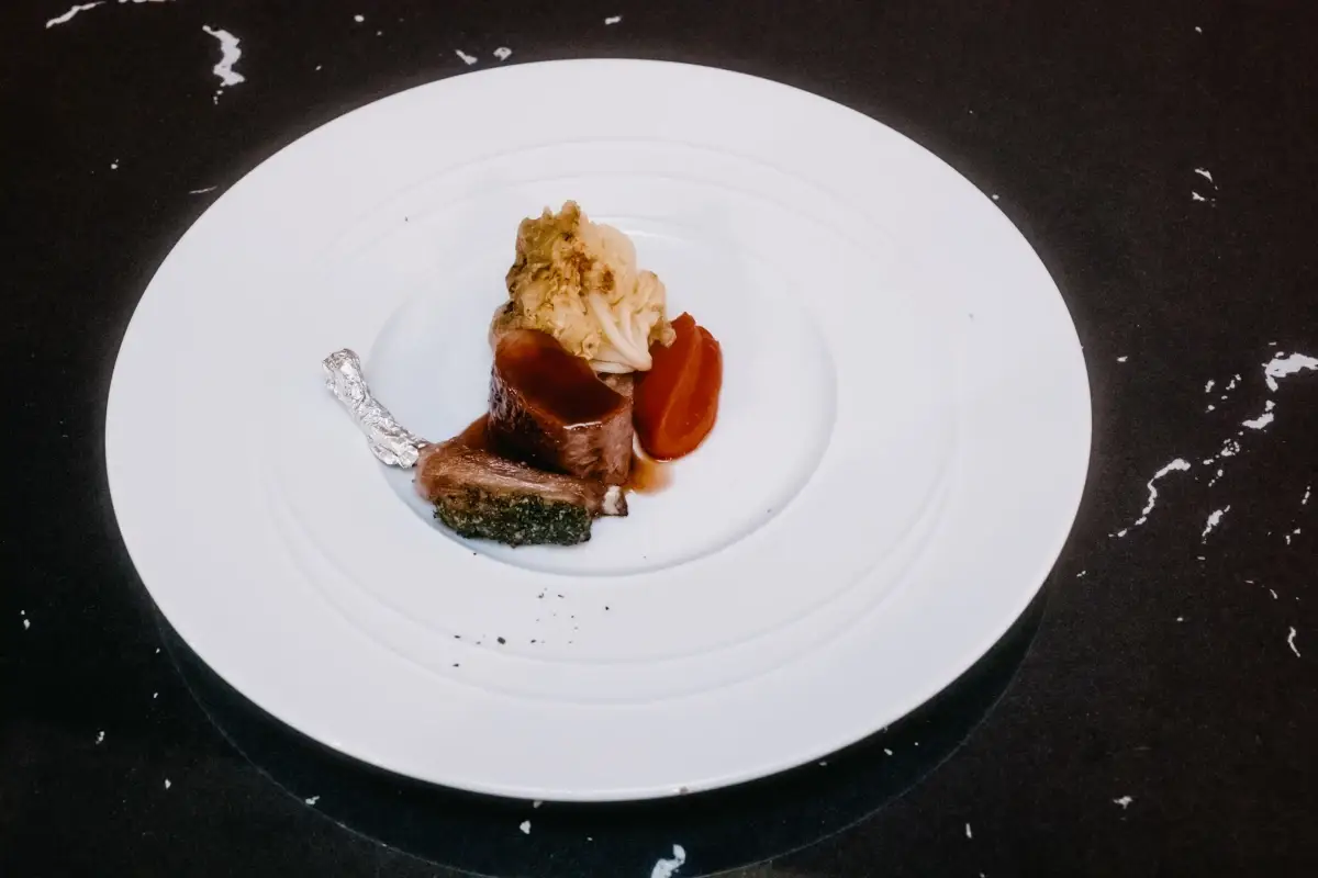 L'agnello di Giovanni Vanacore&nbsp; Il Sina Chefs' Contest ha fatto tappa al Bernini Bristol di Roma