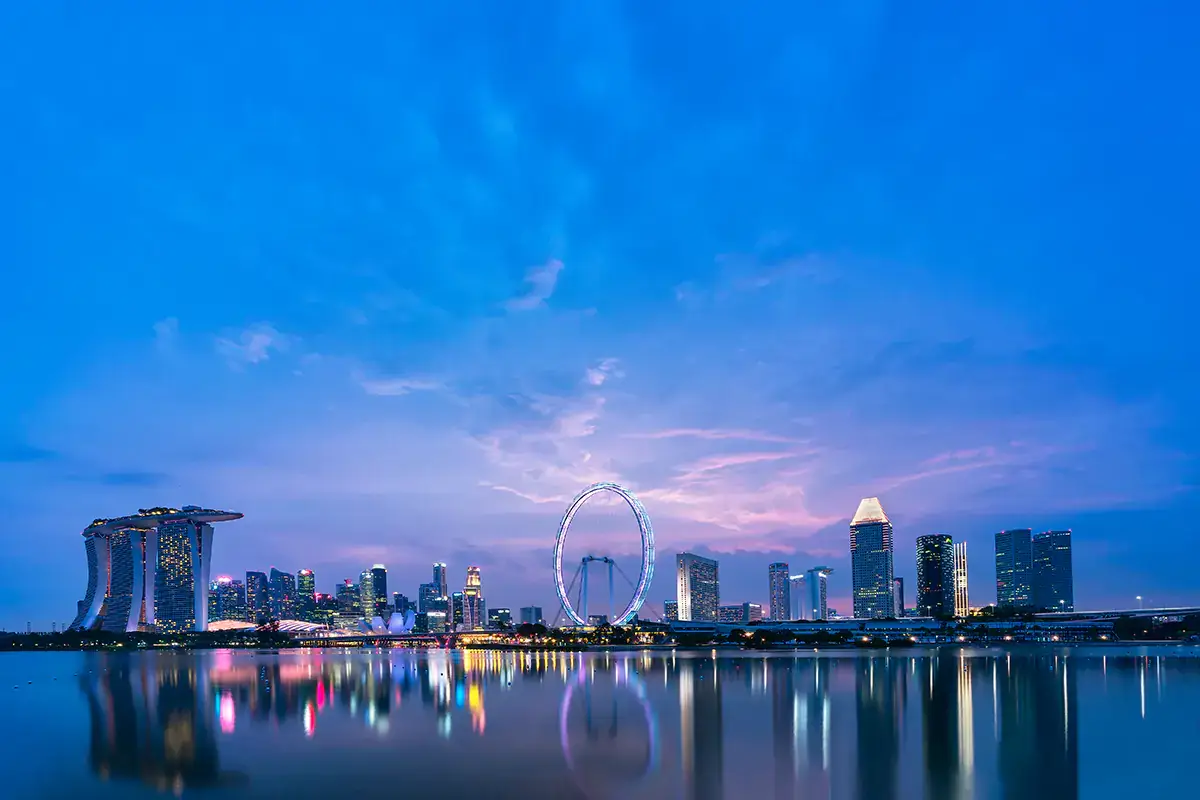 Lo skyline di Singapore A Singapore i no-vax si pagheranno le spese mediche se affetti da Covid