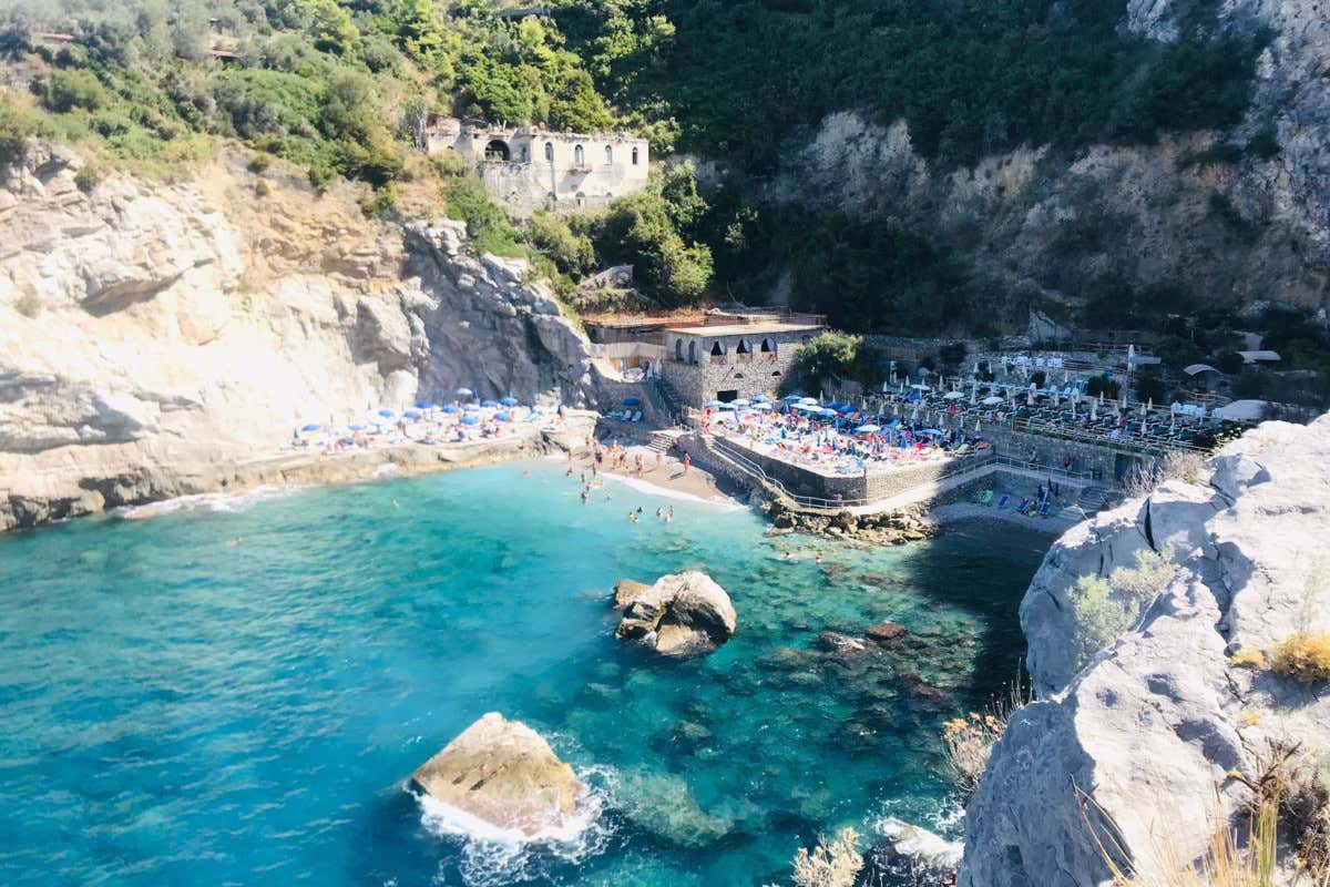 Le 5 meravigliose spiagge in Campania da non perdere quest'estate