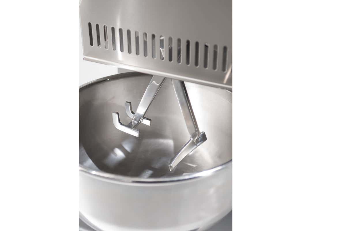 I vantaggi dell’impastatrice a braccia tuffanti per ristoratori e artigiani I vantaggi dell’impastatrice a braccia tuffanti per ristoratori e artigiani