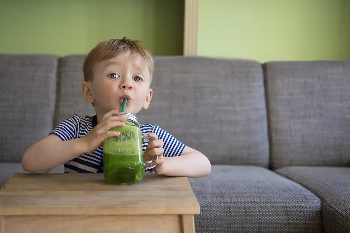Smoothie sani per i pi&ugrave; piccoli Uno smoothie per convincere i bambini a mangiare verdure