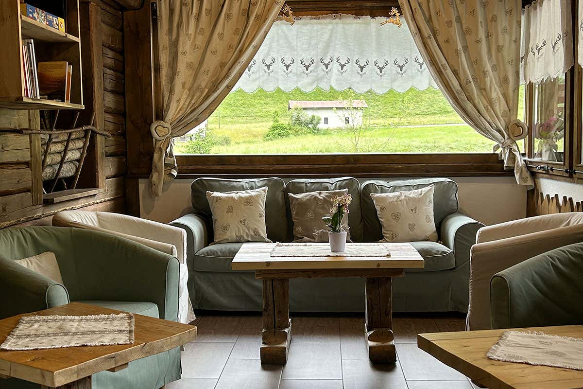 Trascorrere le vacanze a cielo aperto in un camping glamour tra le Alpi e le Dolomiti Trascorrere le vacanze a cielo aperto in un camping glamour tra le Alpi e le Dolomiti