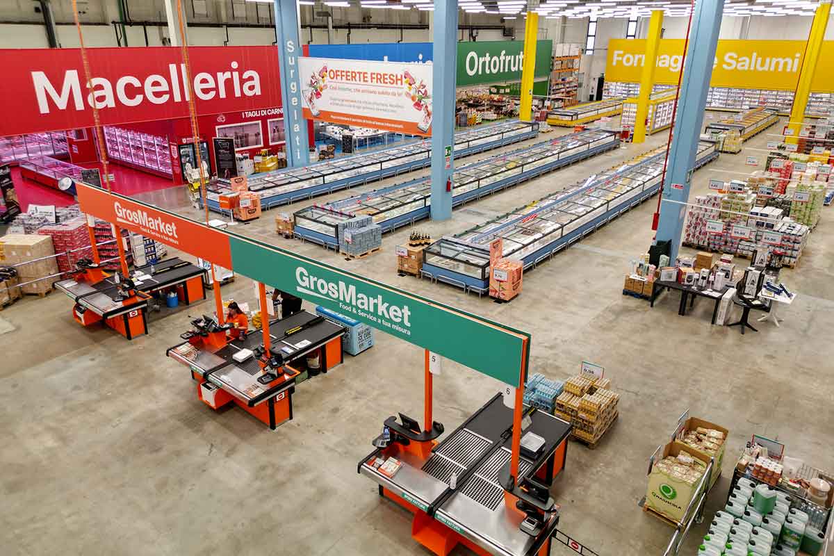 GrosMarket rinnova i suoi punti vendita tra qualità, consulenza e innovazione GrosMarket rinnova i suoi punti vendita tra qualità, consulenza e innovazione