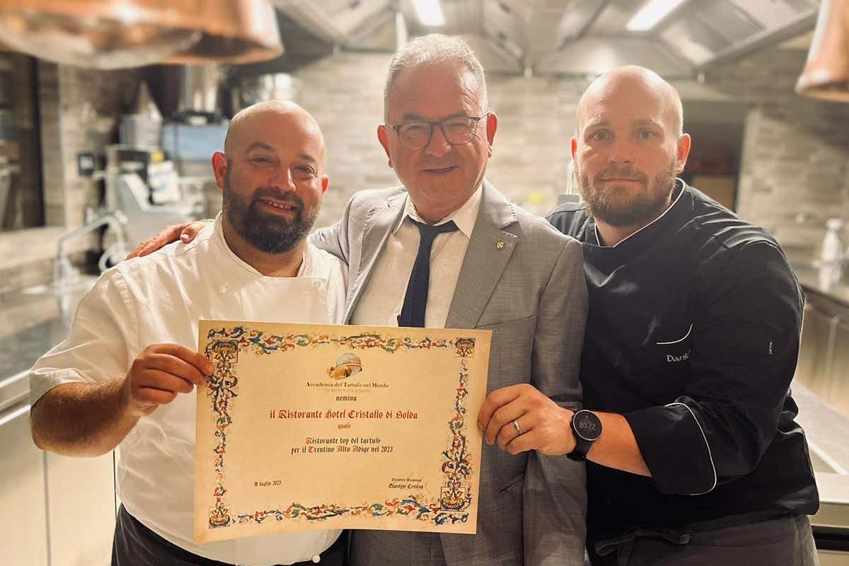 Sulle vette del gusto: il Cristallo è il primo ristorante ambasciatore del tartufo in Alto Adige Sulle vette del gusto: il Cristallo è il primo ristorante ambasciatore del tartufo in Alto Adige