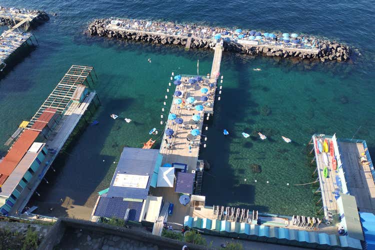 La marina a due passi dall'hotel (Sorrento e Sant’Agata Due perle per i gourmet)