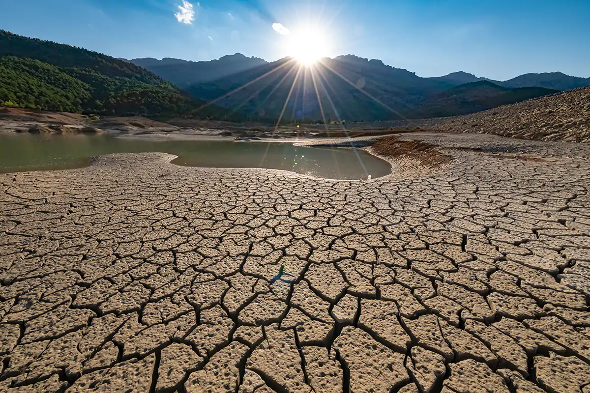Per il 97% degli italiani, le eccellenze agroalimentari nostrane sono a rischio a causa dei cambiamenti climatici Agroalimentare e ambiente: per il 97% degli italiani eccellenze a rischio