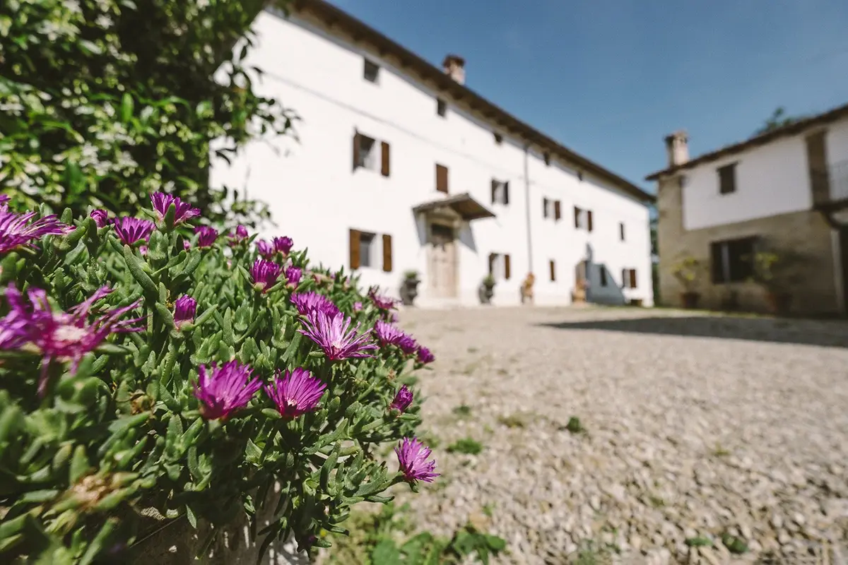 Sotto i Sassi Bed&Breakfast Foto: Ferrarini Un temporary restaurant… sotto i sassi per gustare l’Appennino emiliano