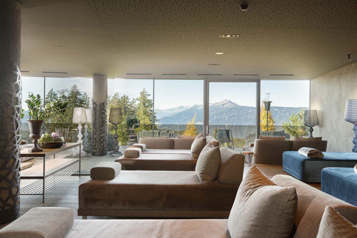 La spa dell'hotel Chalet Mirabell è grande oltre 6.000 mq Hotel Chalet Mirabell un'oasi di benessere nella natura dell'Alto Adige