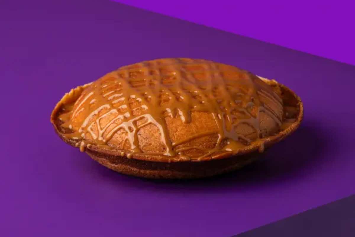 Milano accoglie Space Patty Burger, il fast food coi panini a forma di ufo