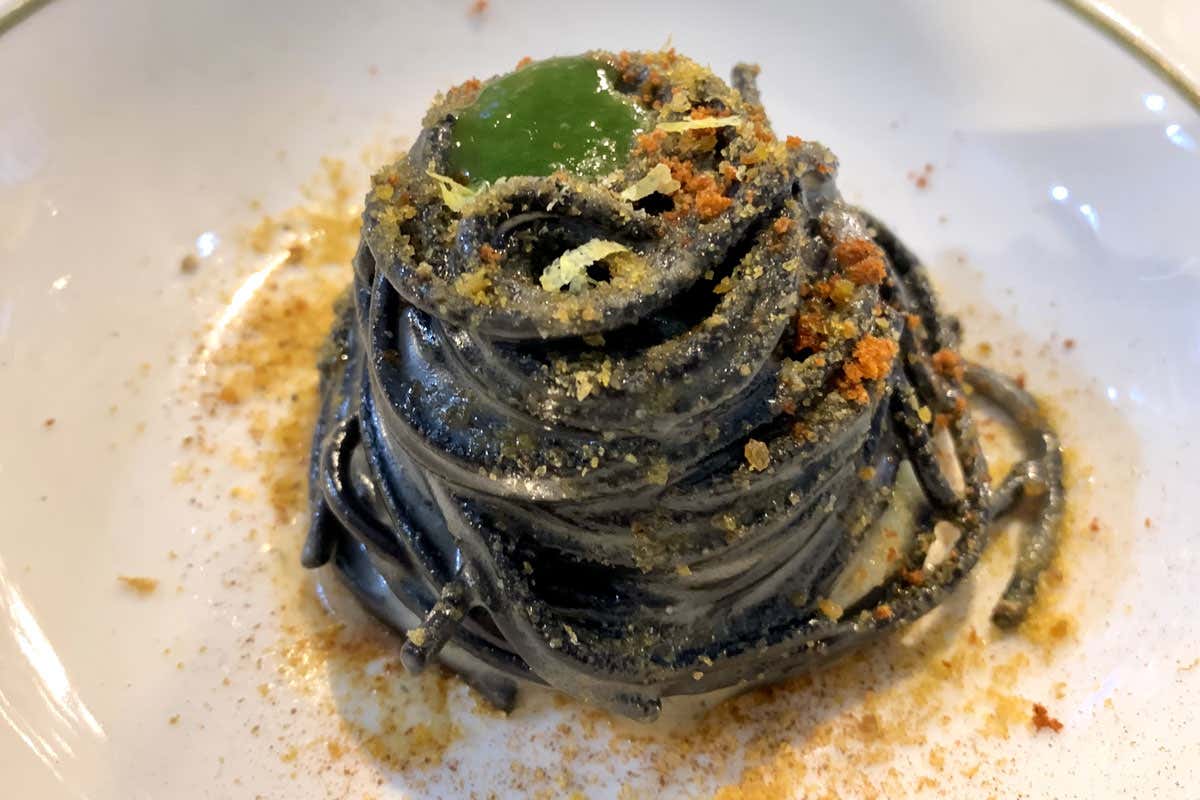 Tavolo Unico: arte nel piatto e alle pareti (con 104 opere esposte)