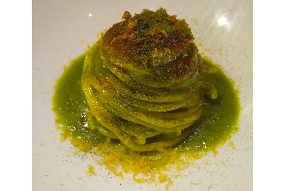 Spaghetto in salsa aglio, olio, peperoncino, bottarga A La Ménagère va in scena il ristorante del futuro Spaghetto in salsa aglio, olio, peperoncino, bottarga A La Ménagère va in scena il ristorante del futuro