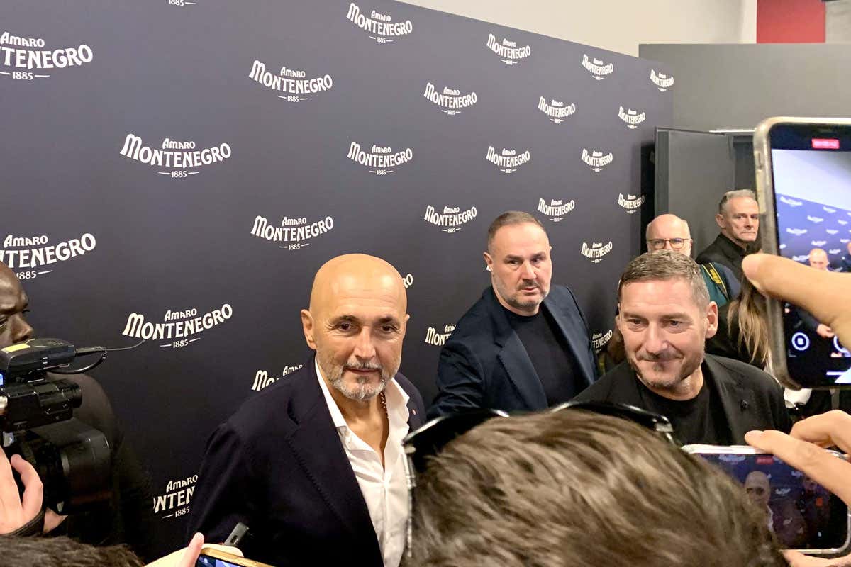 Totti-Spalletti, la pace nel bicchiere: Amaro Montenegro celebra l'amicizia (ritrovata) Totti-Spalletti, la pace nel bicchiere: Amaro Montenegro celebra l'amicizia (ritrovata)