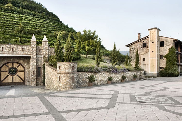 L'ingresso di Villa Franciacorta (Sparkling Menu stellare Serata finale con Bartolini ed Elli)