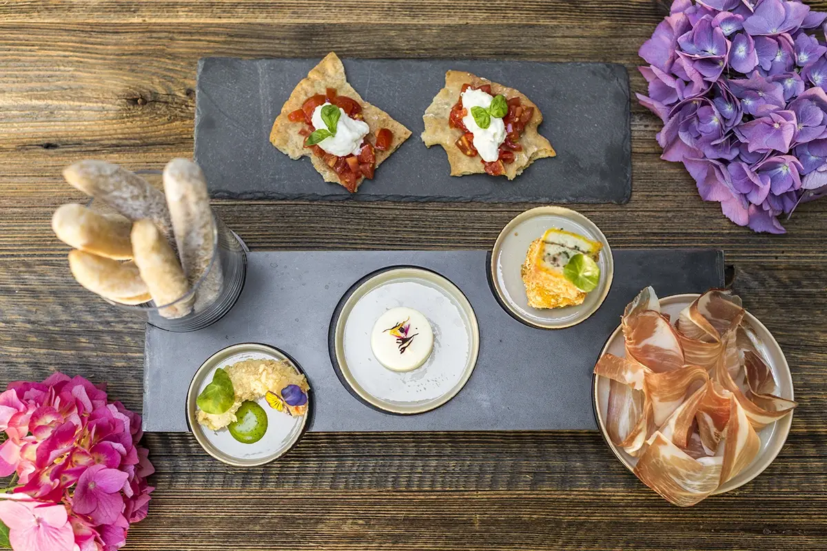 Perfetto come spuntino salato. Foto: IDM Alto Adige, Stefano Cavada Alimentazione e adolescenti? Nel piatto lo speck. Ecco perch&eacute;