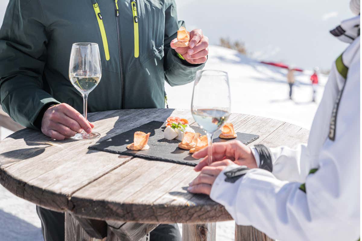 In sei rifugi di Rio Pusteria per gustare lo speck all'aperitivo In sei rifugi di Rio Pusteria per gustare lo speck all'aperitivo