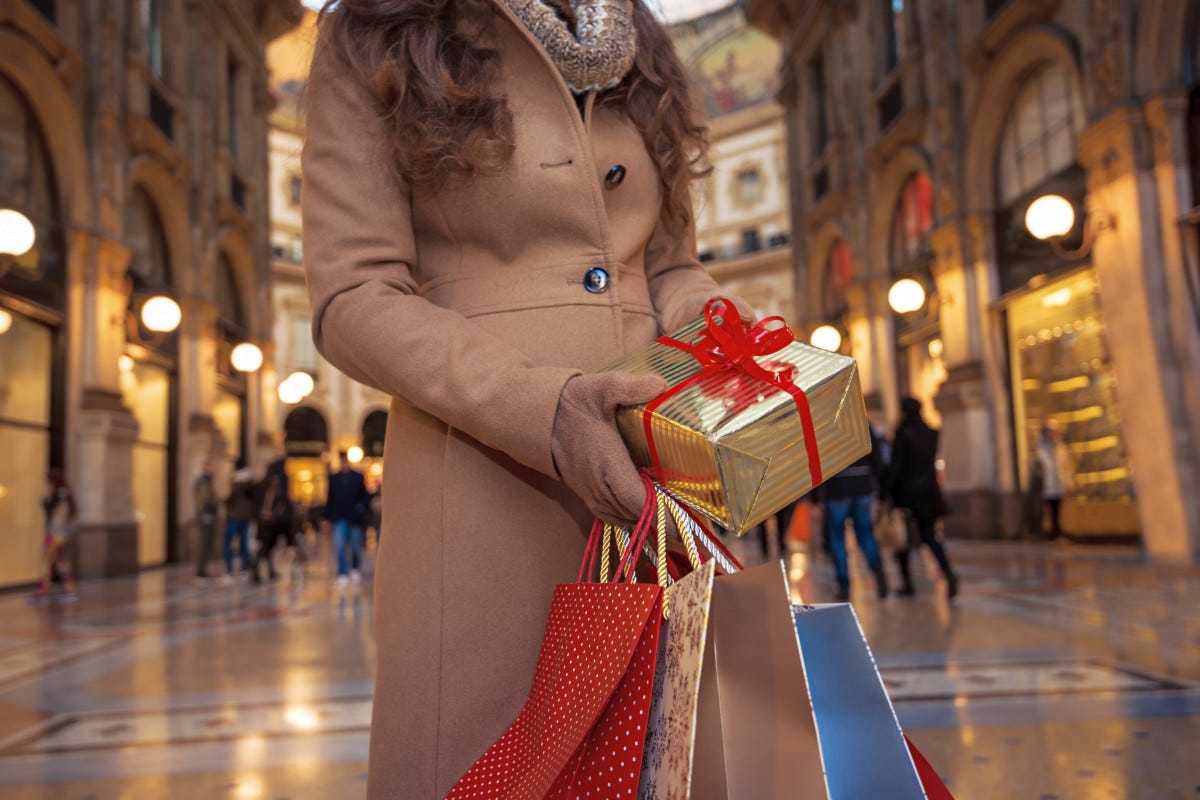 Aumenta la spesa media degli italiani per Natale: si torna ai livelli pre-Covid