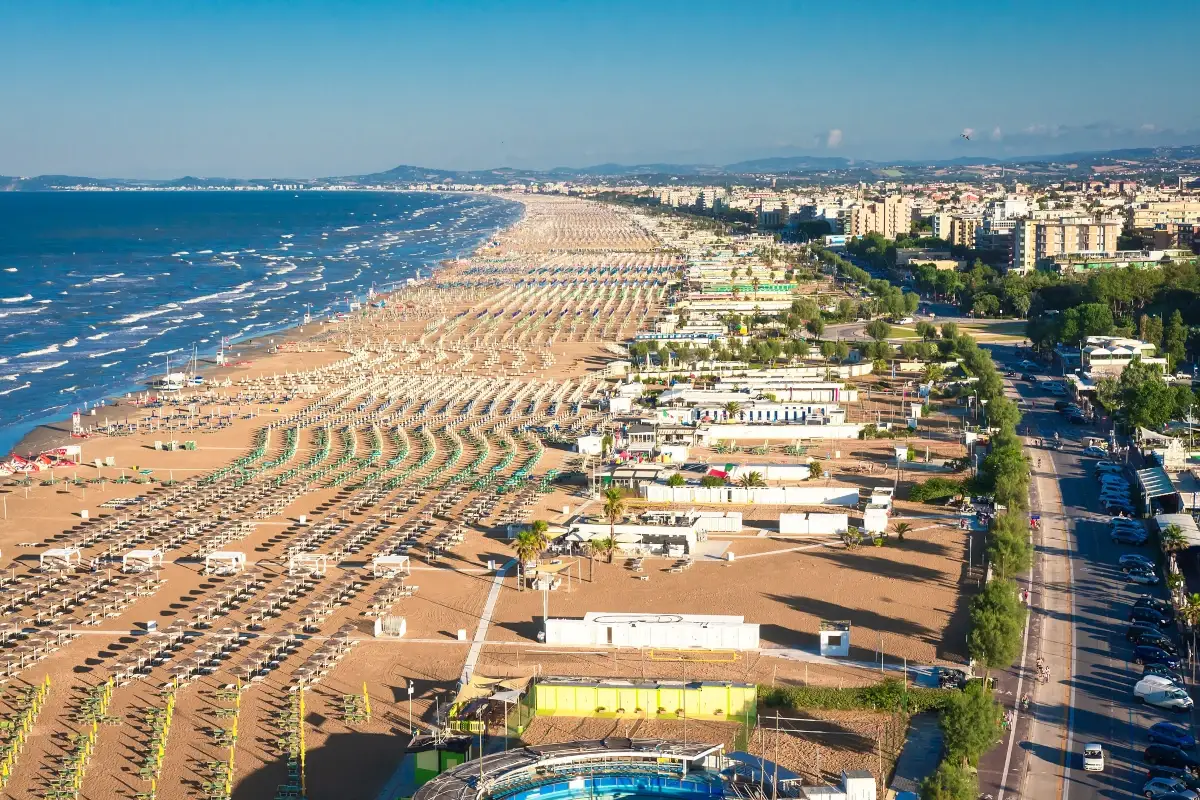 Emilia Romagna l&rsquo;estate non &egrave; a rischio: spiagge e hotel gi&agrave; aperti sulla Riviera Romagnola