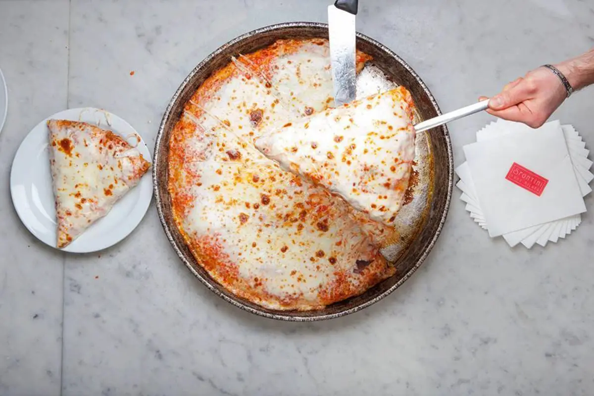 Pizza Spontini. Foto Facebook La pizza al trancio di Spontini arriva in Qatar