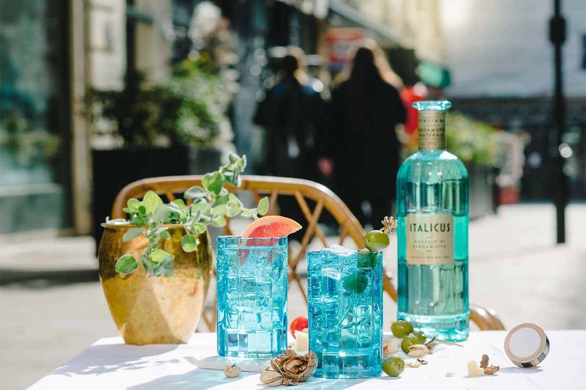 Con Italicus Rosolio di bergamotto lo spritz fa ancora pi&ugrave; tendenza