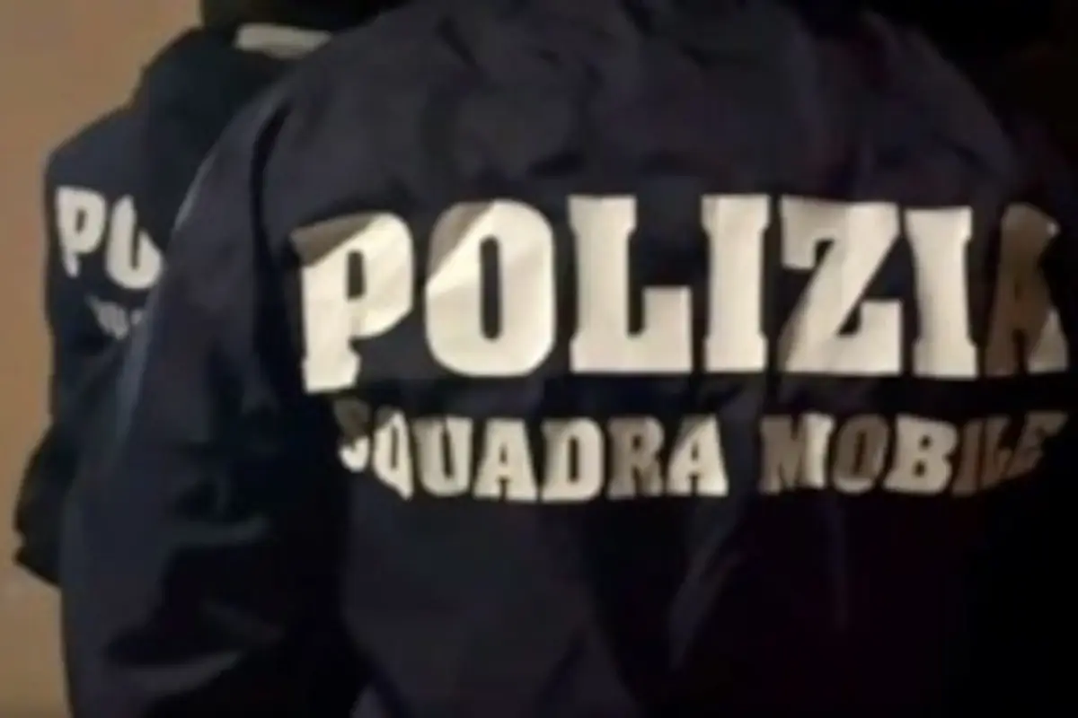 La squadra Mobile di Rovigo (foto sito Questura di Rovigo) Rovigo, spaccio in pizzeria: arrestato il titolare