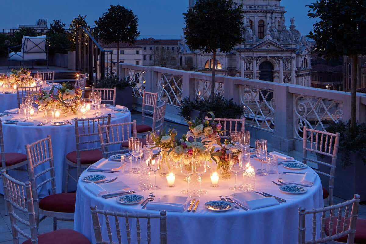 Il ristorante pu&ograve; contare su una meravigliosa terrazza. Fonte: Marriot La cucina del The St. Regis Venice Obiettivo: scuotere la tradizione