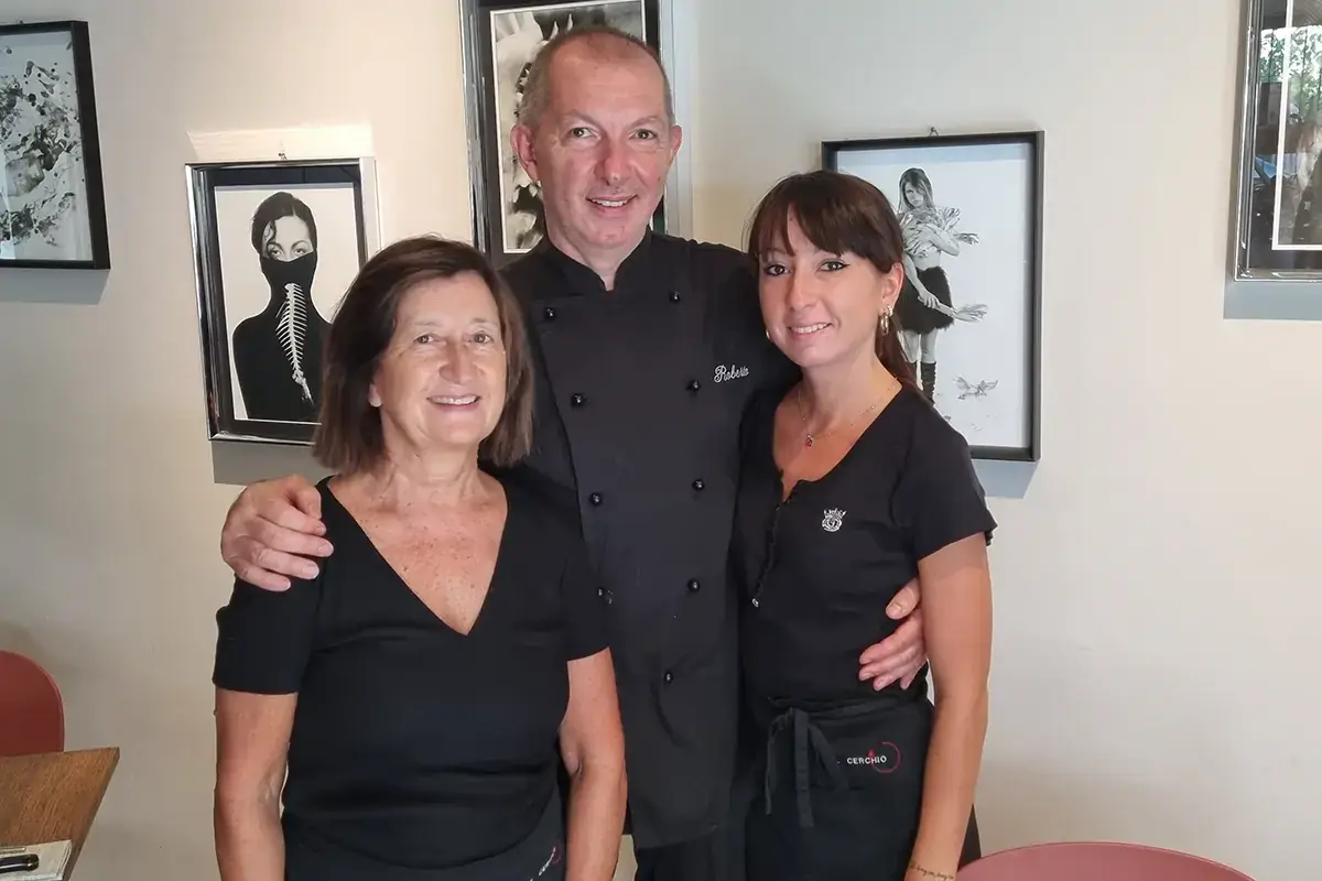 Lo staff del bistrot Il Cerchio Caseifici Aperti, 30mila persone nel territorio del Parmigiano Reggiano Dop