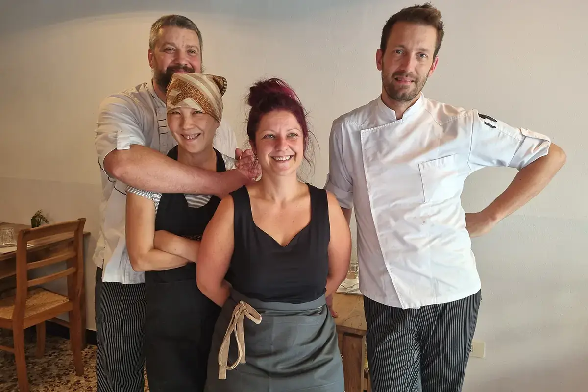 Lo staff del Cortex Bistrot Caseifici Aperti, 30mila persone nel territorio del Parmigiano Reggiano Dop
