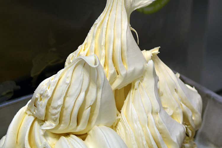 Staff Ice System è un punto di riferimento nel mercato delle apparecchiature per il freddo e delle macchine per la gelateria, la pasticceria e la ristorazione (Staff Ice System Qualità senza compromessi) Staff Ice System è un punto di riferimento nel mercato delle apparecchiature per il freddo e delle macchine per la gelateria, la pasticceria e la ristorazione (Staff Ice System Qualità senza compromessi)