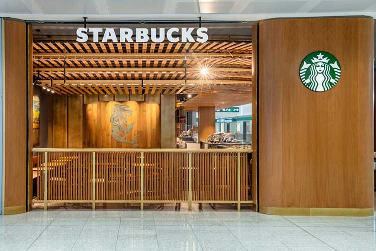 Un punto vendita Starbucks in Italia Tre anni di Starbucks in Italia: dalla Reserve Roastery a 26 nuove aperture