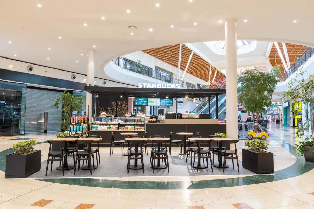 Starbucks espande la rete in Italia: 48° store a Lonato del Garda Starbucks espande la rete in Italia: 48° store a Lonato del Garda