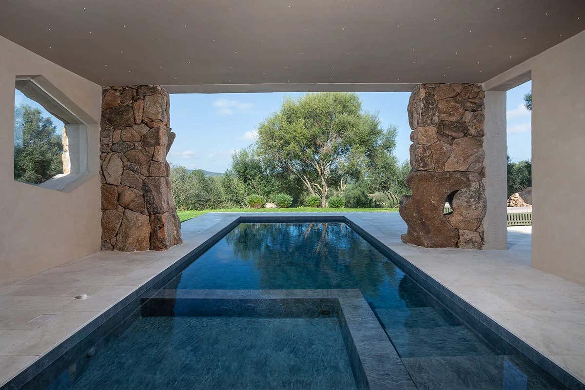 La Ciminea, dove la Sardegna di Gabriele Natali sorprende tra orto e memoria