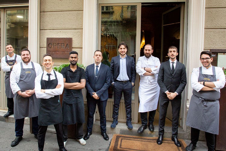 L'équipe del ristorante Opera di Torino (Via l’anguilla e il foie gras La svolta di Stefano Sforza)