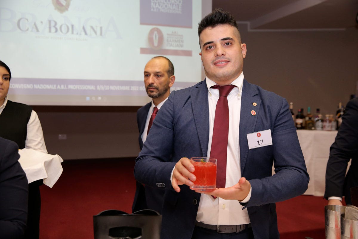 Stefano Consetino ha partecipato come finalista per la Calabria al Concorso Nazionale Abi Professional Stefano Cosentino barman
