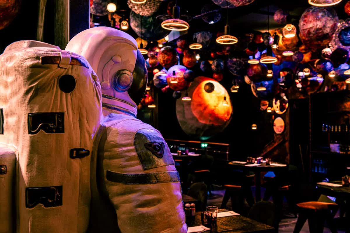 “Houston, we have a dinner”: la cena spaziale di Rasmus Munk “Houston, we have a dinner”: la cena spaziale di Rasmus Munk