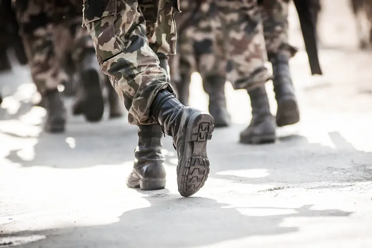 In guerra con stivali vegani?&nbsp; Vegani inglesi in guerra: Via il cuoio dai combat boots
