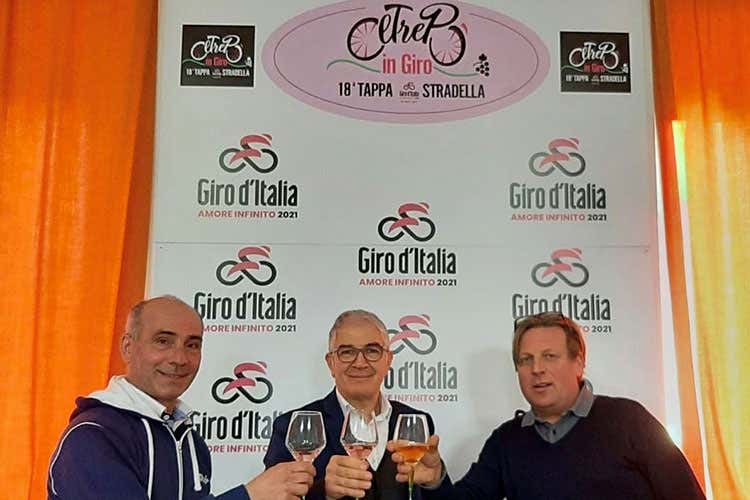 La presentazione delle iniziative legate al Giro d'Italia - Il Giro d'Italia arriva a Stradella L'Oltrep&ograve; prepara l'accoglienza